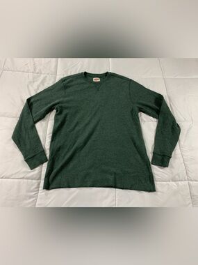 Pre loved LEVI’S sweater womens size S